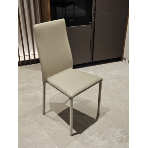 ZAMAGNA CHAISE DE JEU L. 44,5 P. 52 H. 48/97