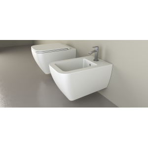 KUBO BIDET SUSPENDU
