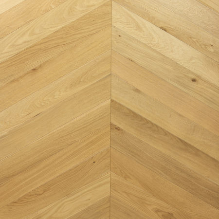 Parquet contrecollé Chêne Chevron Hongrois LIGHT, Fumé, Brossé, Vernis, Finition Assisi, Choix Abcd 10-3x90x550mm
