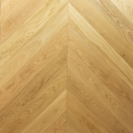 Parquet contrecollé Chêne Chevron, Pointe de Hongrie 45°, Naturel, Brossé, Vernis à l'eau UV, Choix ABC,