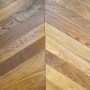 Parquet contrecollé Chêne Chevron Hongrois Dark C-603 Gubbio, Fumé, Brossé, Vernis, Choix Abcd 10-3x90x550mm