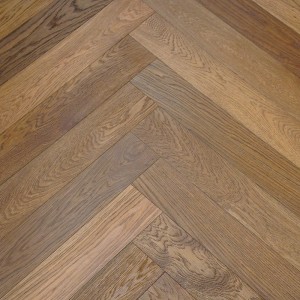 Parquet contrecollé Chêne, Épi 90°, Brossé, Vernis Noyer, Choix ABC, 10-3x125x950